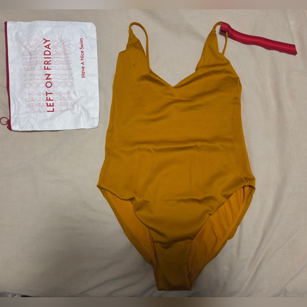 NWT Left On Friday Sunday Suit - Size Large Tall- 25 Karat Gold